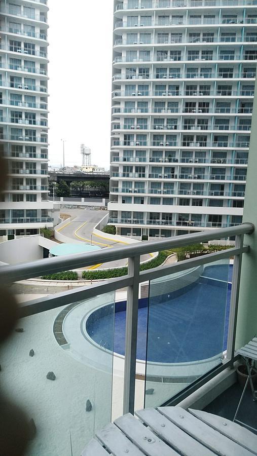 Azure C7 Balcony, Wifi, Near Mall Airport Manila Esterno foto